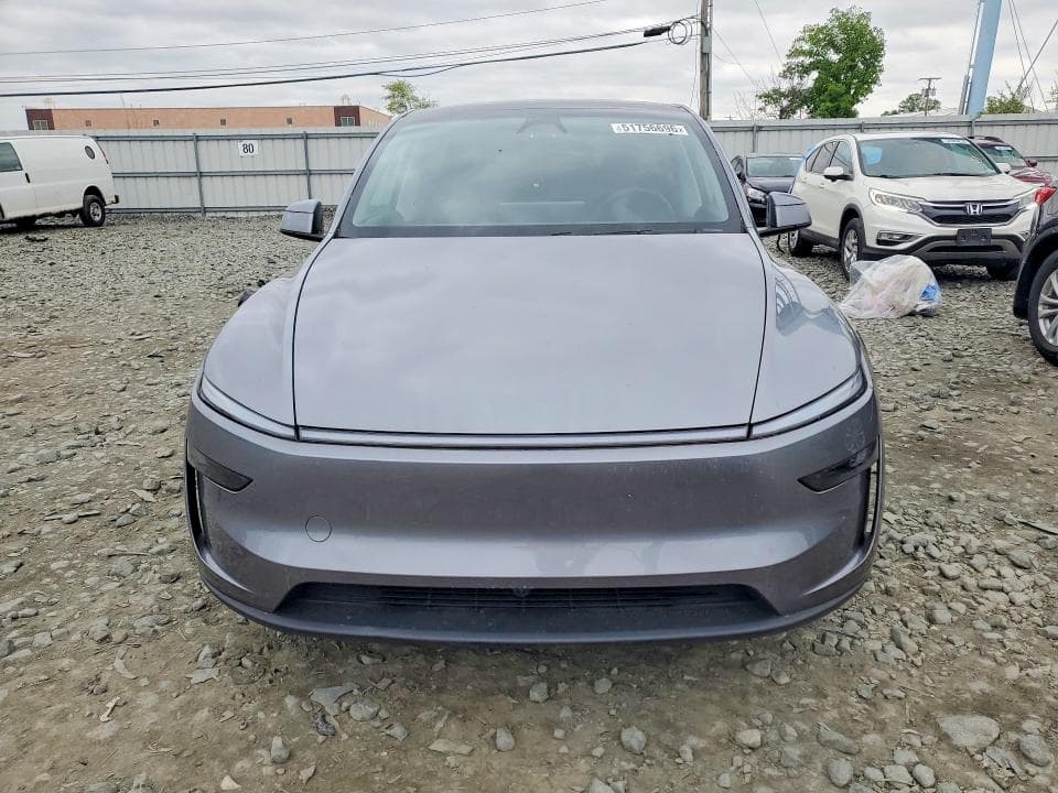2026 TESLA MODEL Y 5