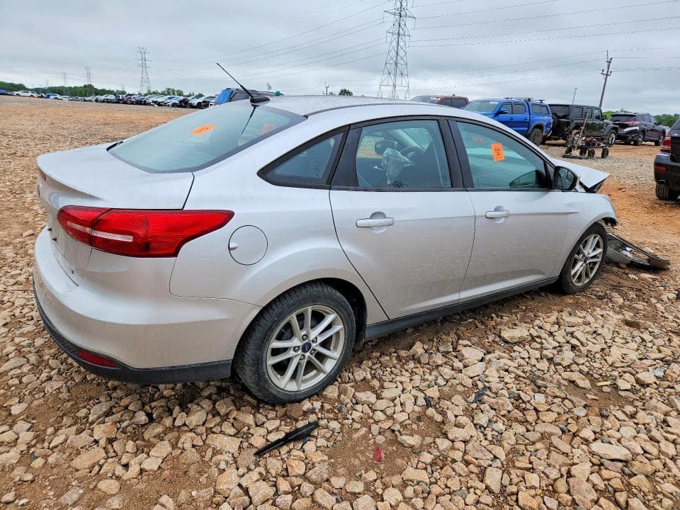 2017 FORD FOCUS SE 3