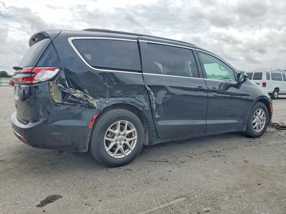 2022 CHRYSLER PACIFICA TOURING L 3