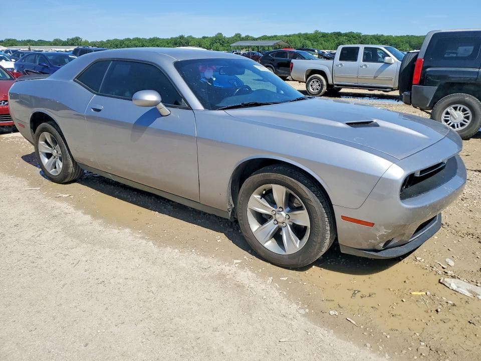 2018 DODGE CHALLENGER SXT 4