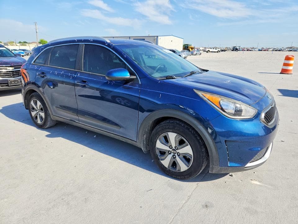 2017 KIA NIRO LX 4