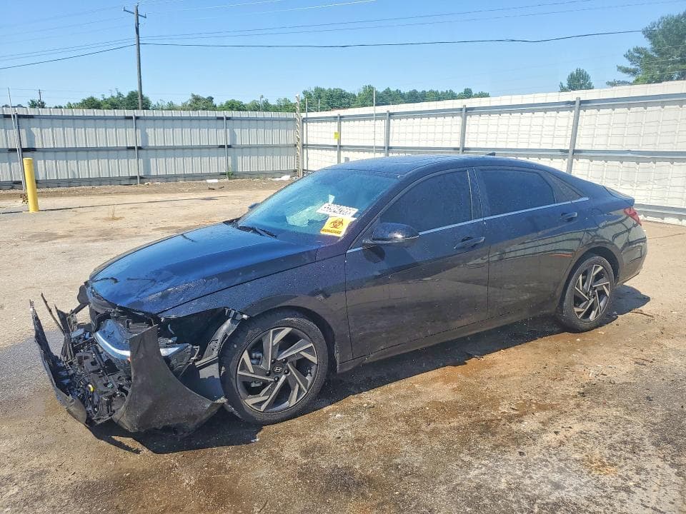 2024 HYUNDAI ELANTRA