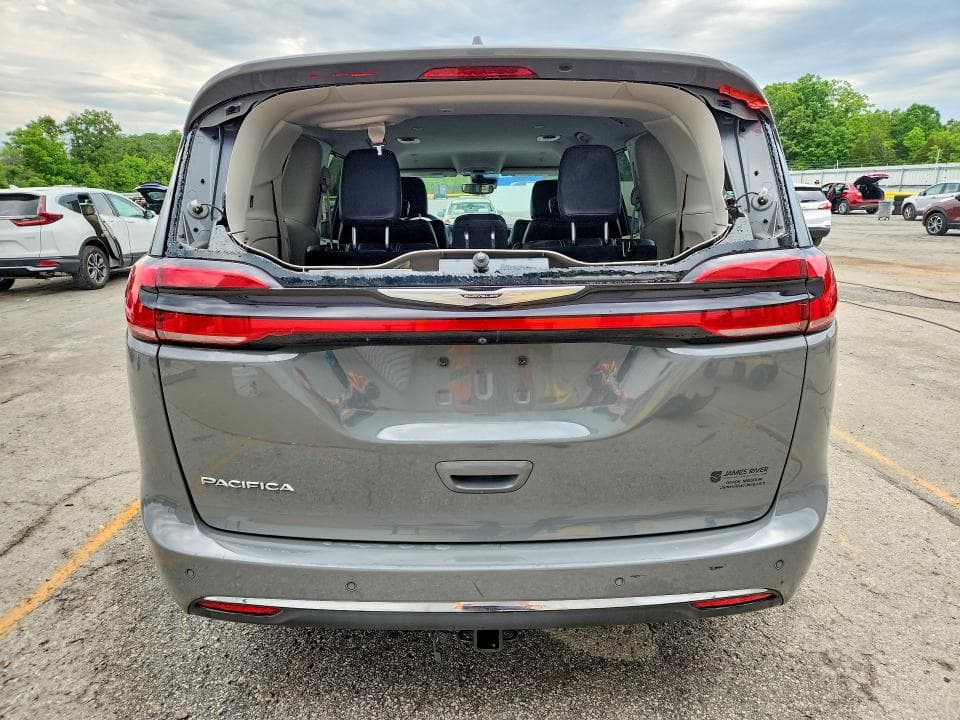 2022 CHRYSLER PACIFICA TOURING L 6