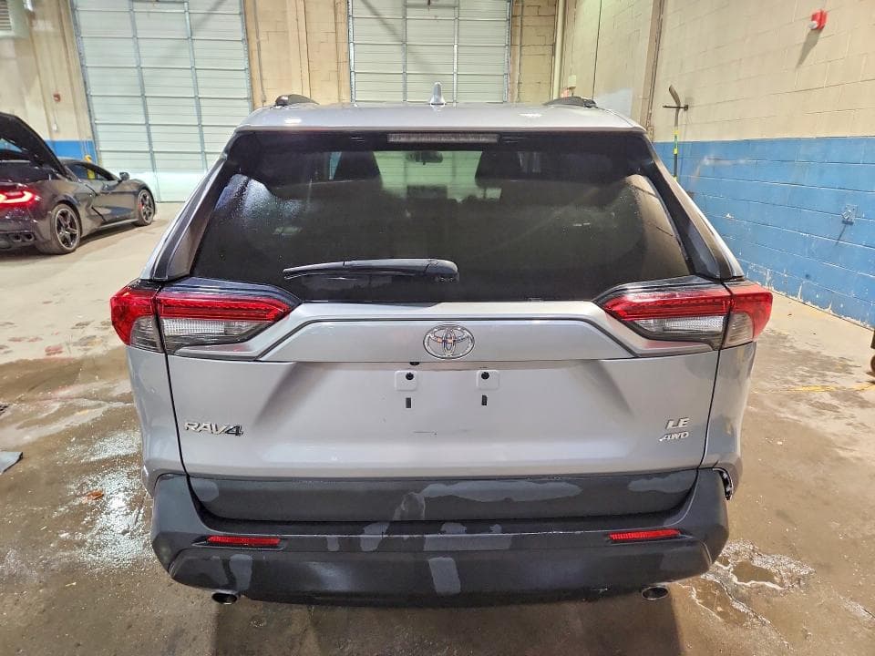 2020 TOYOTA RAV4 LE 6