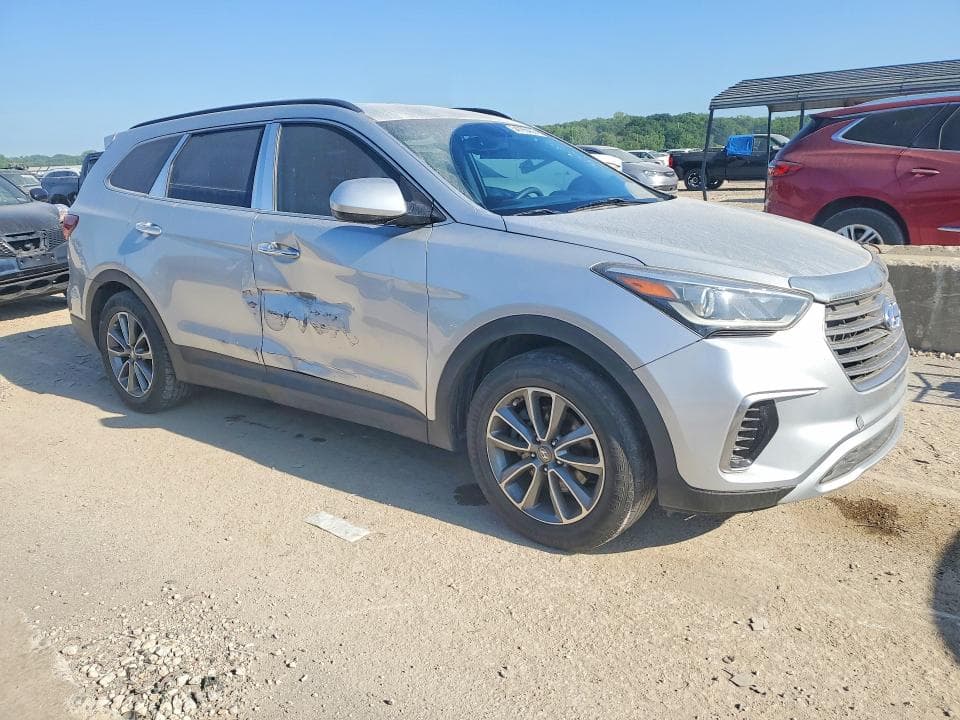 2017 HYUNDAI SANTA FE SE 4