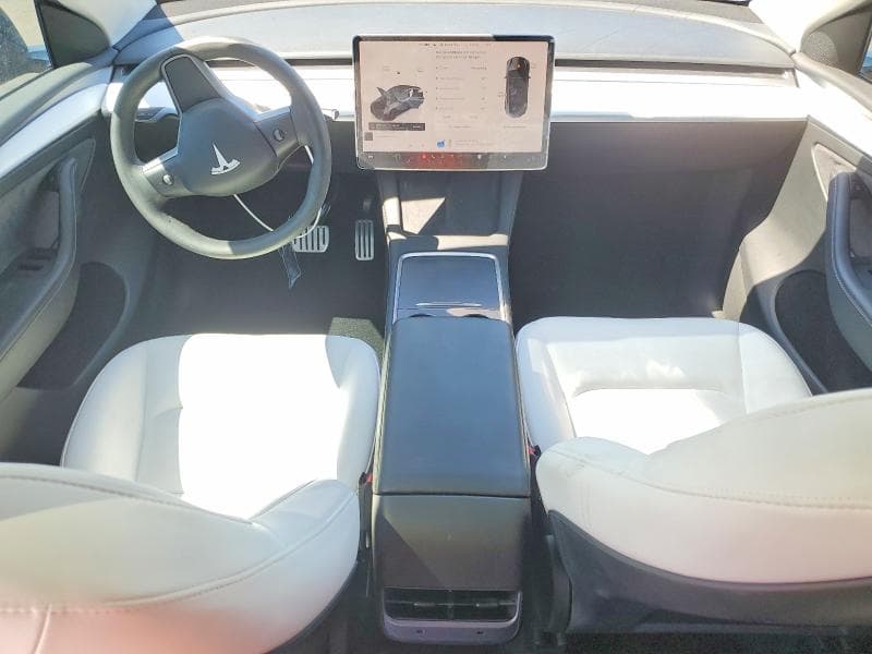2023 TESLA MODEL Y 8