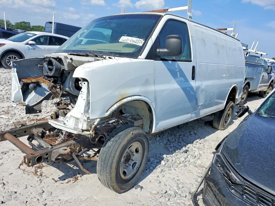 2013 CHEVROLET EXPRESS - 1
