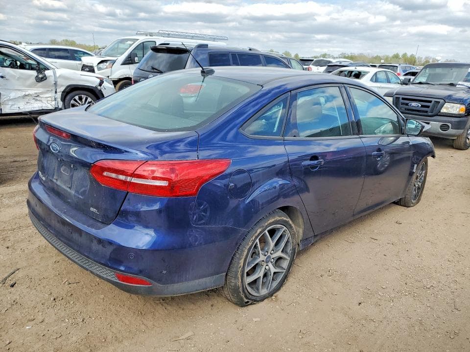 2017 FORD FOCUS SEL 3