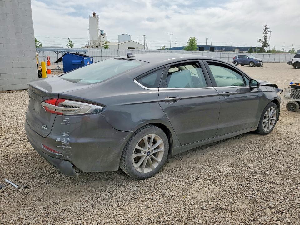 2020 FORD FUSION SE 3