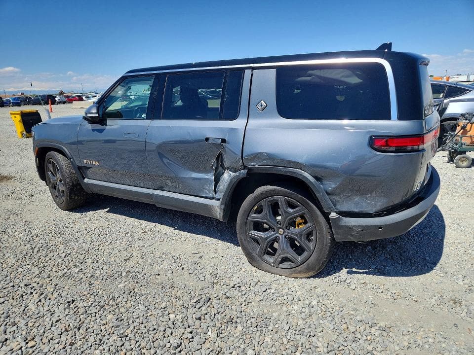 2023 RIVIAN R1S ADVENTURE 2
