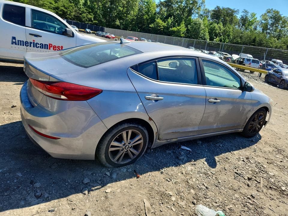 2017 HYUNDAI ELANTRA SE 3