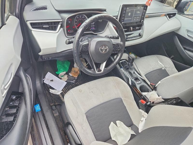 2021 TOYOTA COROLLA HATCHBACK SE 8