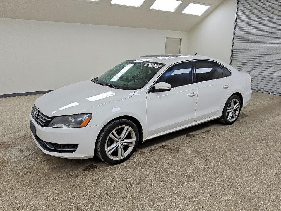 2014 VOLKSWAGEN PASSAT