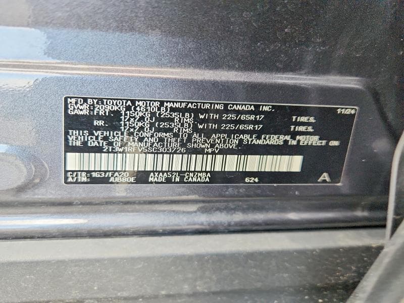 2025 TOYOTA RAV4 XLE 13