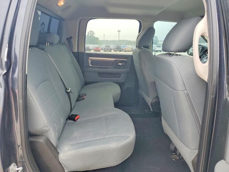 2019 RAM 1500 CLASSIC SLT 10