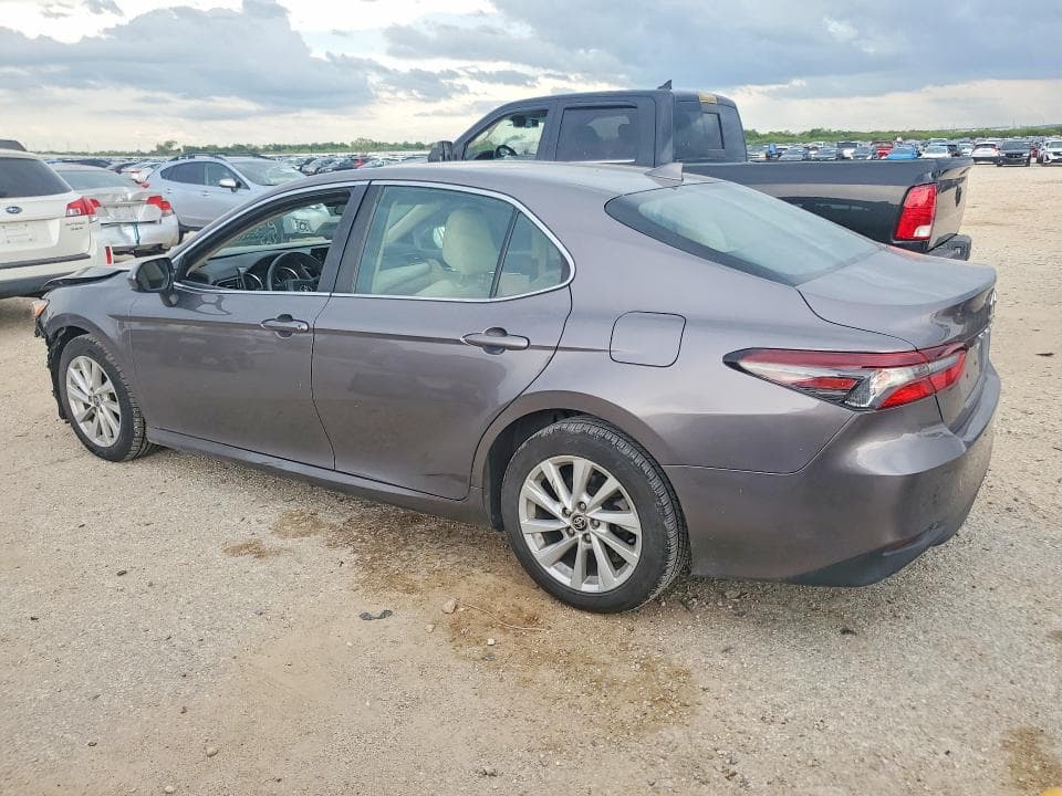 2022 TOYOTA CAMRY LE 2