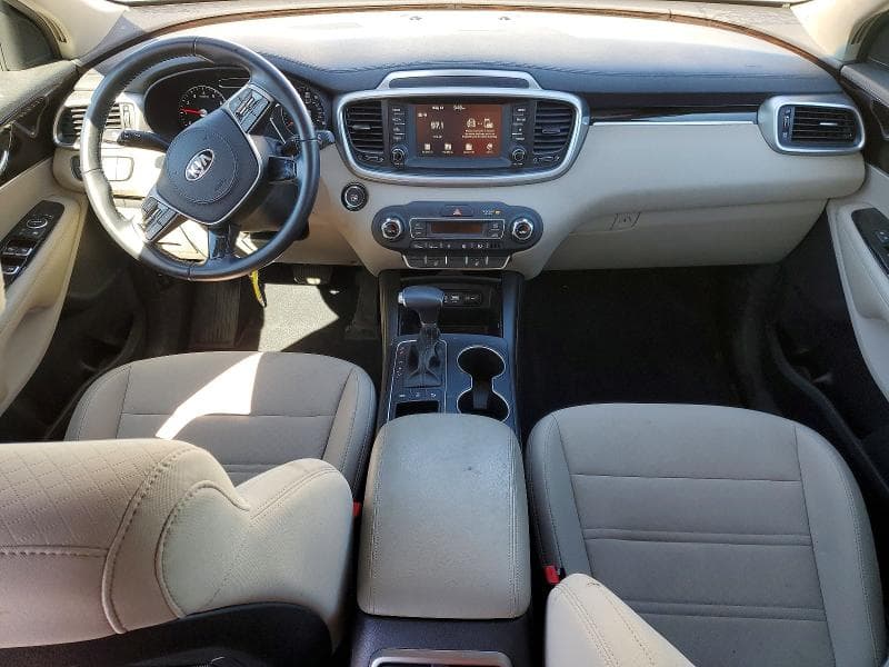 2020 KIA SORENTO S 8