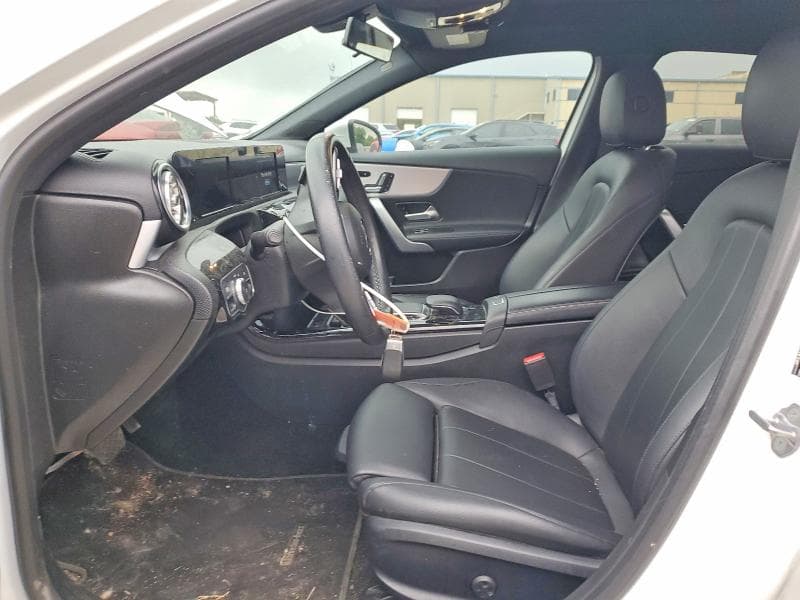 2019 MERCEDES-BENZ A 220 7