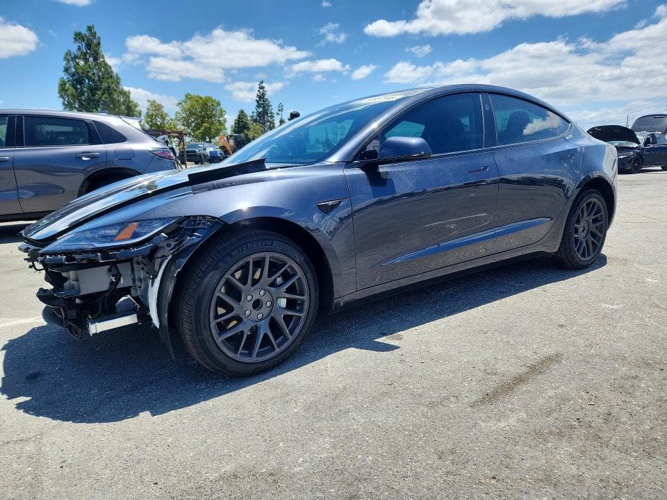 2025 TESLA MODEL 3 - 1