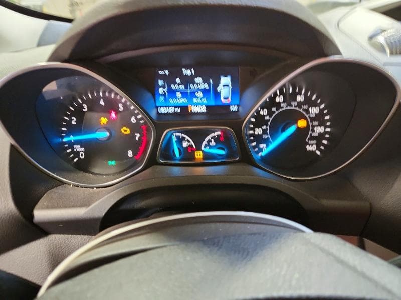 2017 FORD ESCAPE SE 9