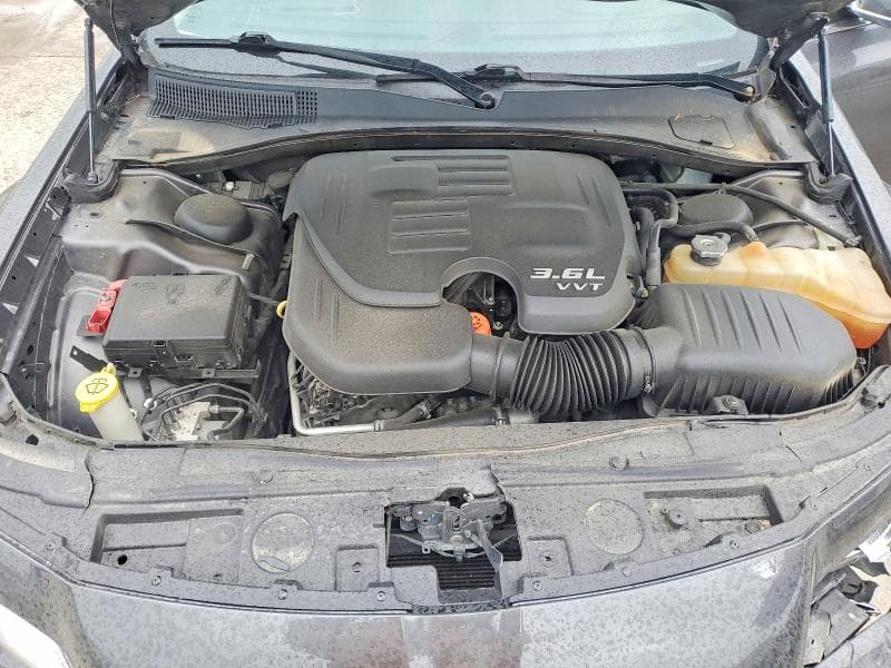 2019 CHRYSLER 300 LIMITED 11