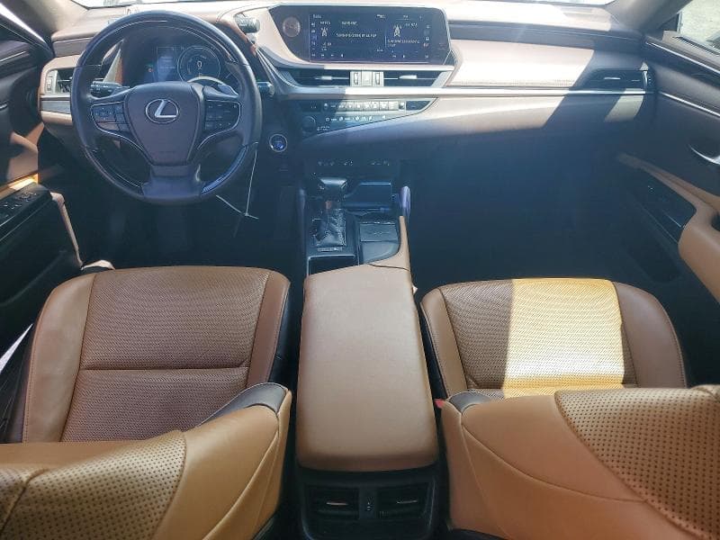 2020 LEXUS ES 300H 8