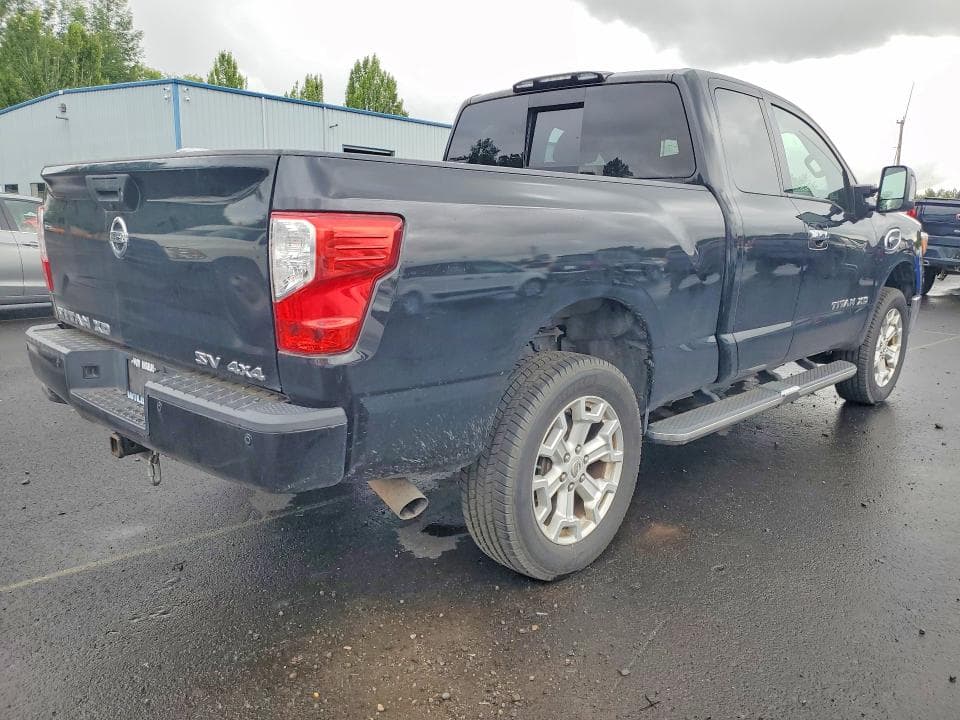 2017 NISSAN TITAN XD SV 3