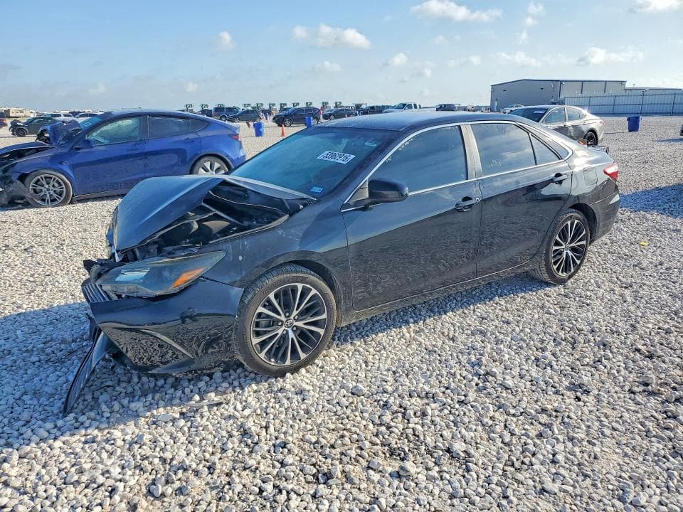 2017 TOYOTA CAMRY LE