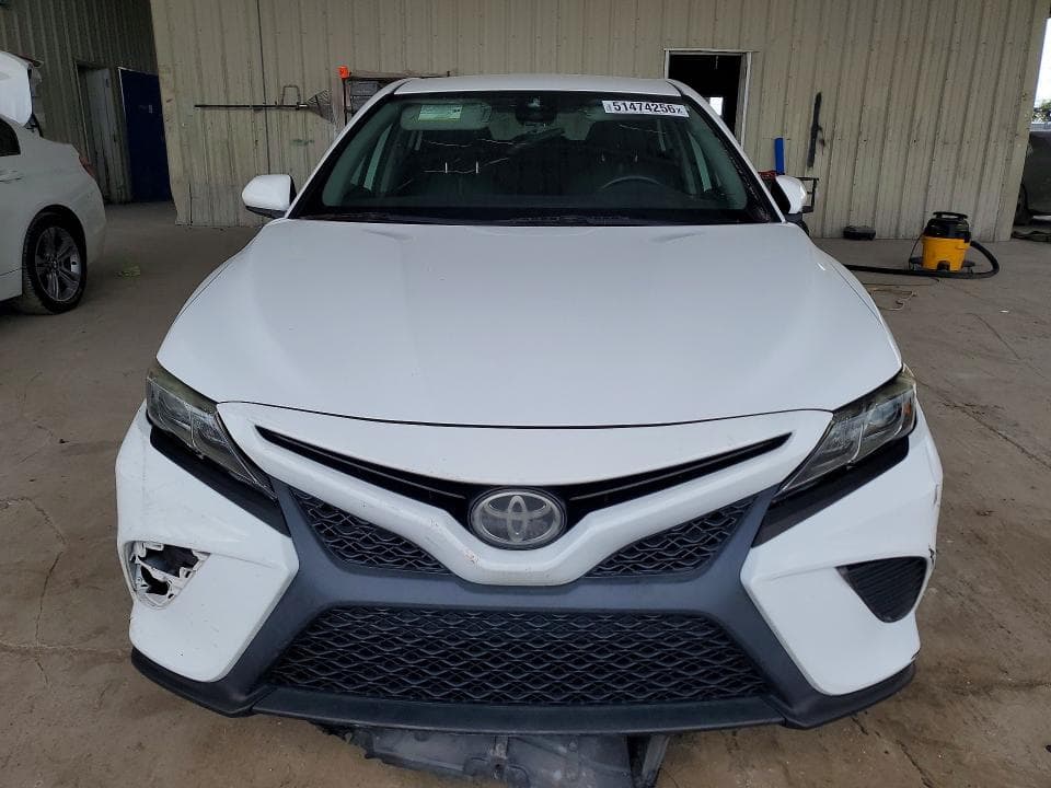 2019 TOYOTA CAMRY SE 5