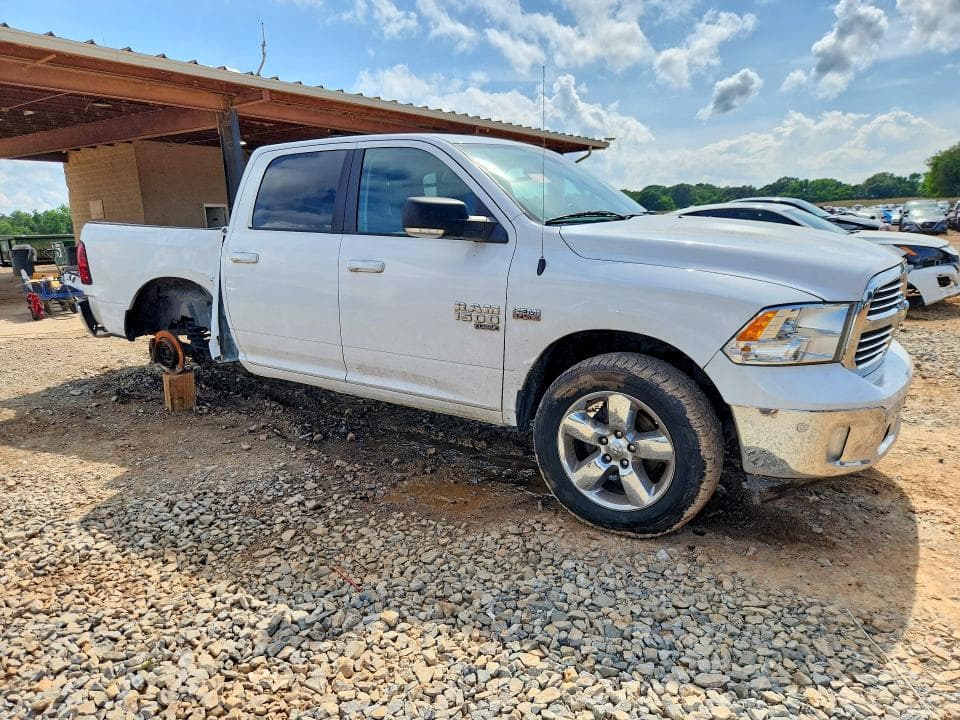 2019 RAM 1500 CLASSIC SLT 7