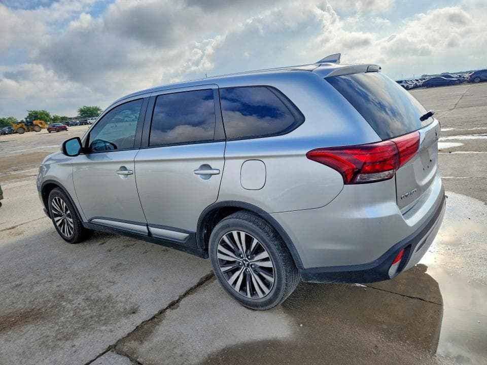 2020 MITSUBISHI OUTLANDER SE 2