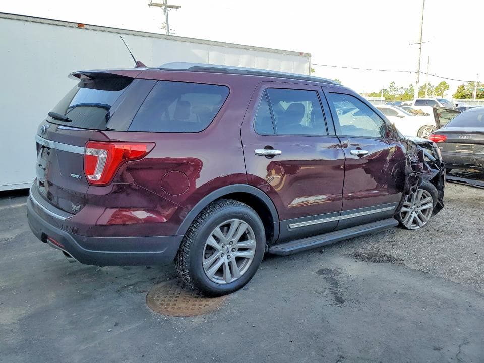 2018 FORD EXPLORER XLT 3