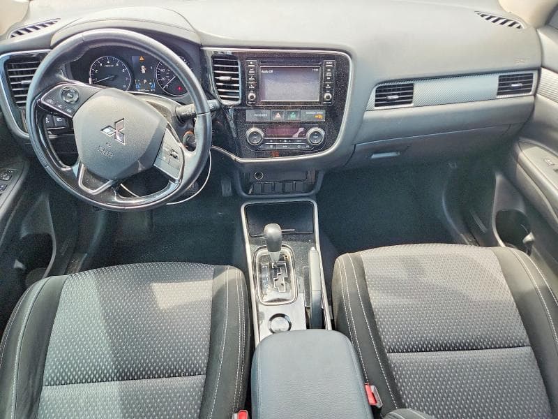 2017 MITSUBISHI OUTLANDER ES 8