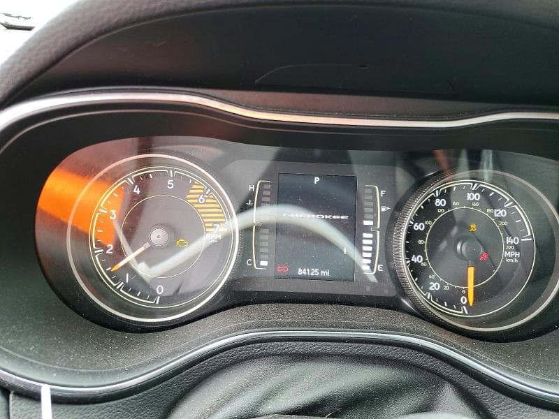 2019 JEEP CHEROKEE LATITUDE PLUS 9