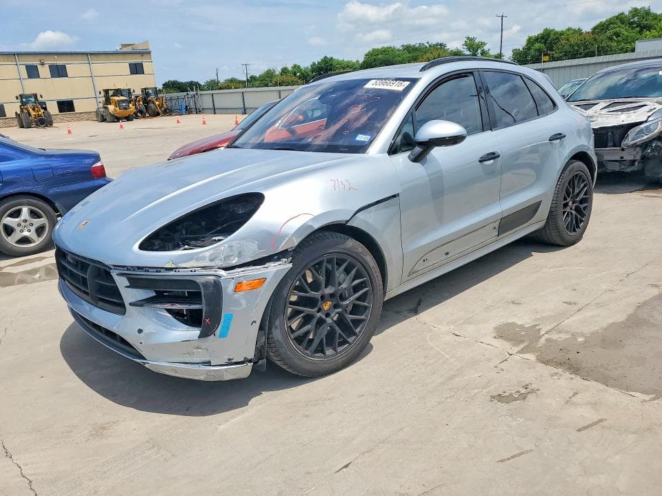 2021 PORSCHE MACAN - 1