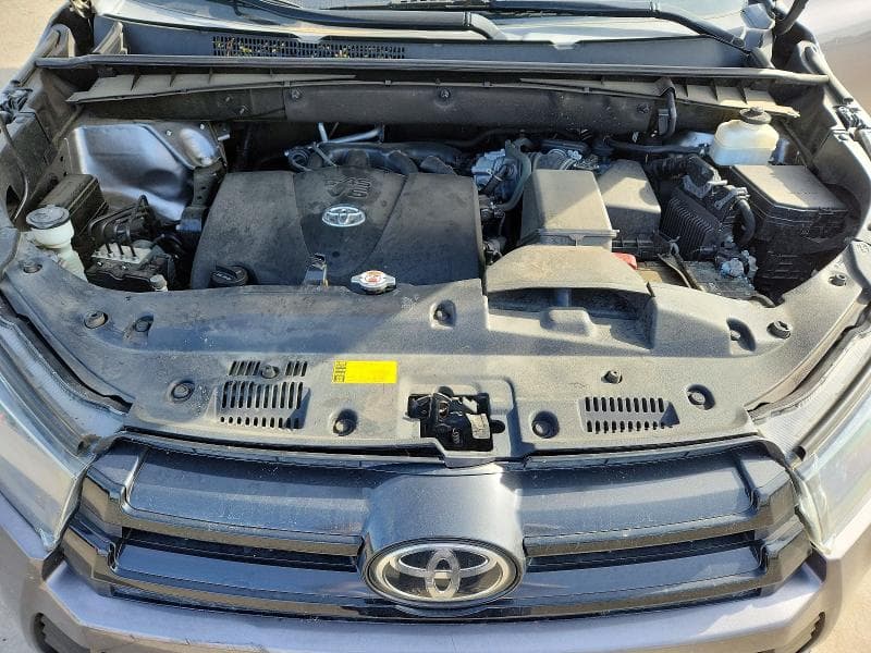 2019 TOYOTA HIGHLANDER SE 21