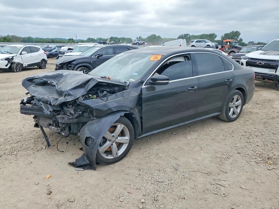 2013 VOLKSWAGEN PASSAT - 1