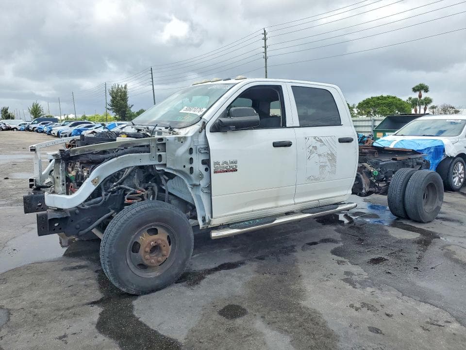 2018 RAM 3500 ST - 1