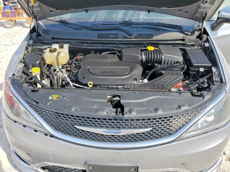 2020 CHRYSLER PACIFICA TOURING L 12