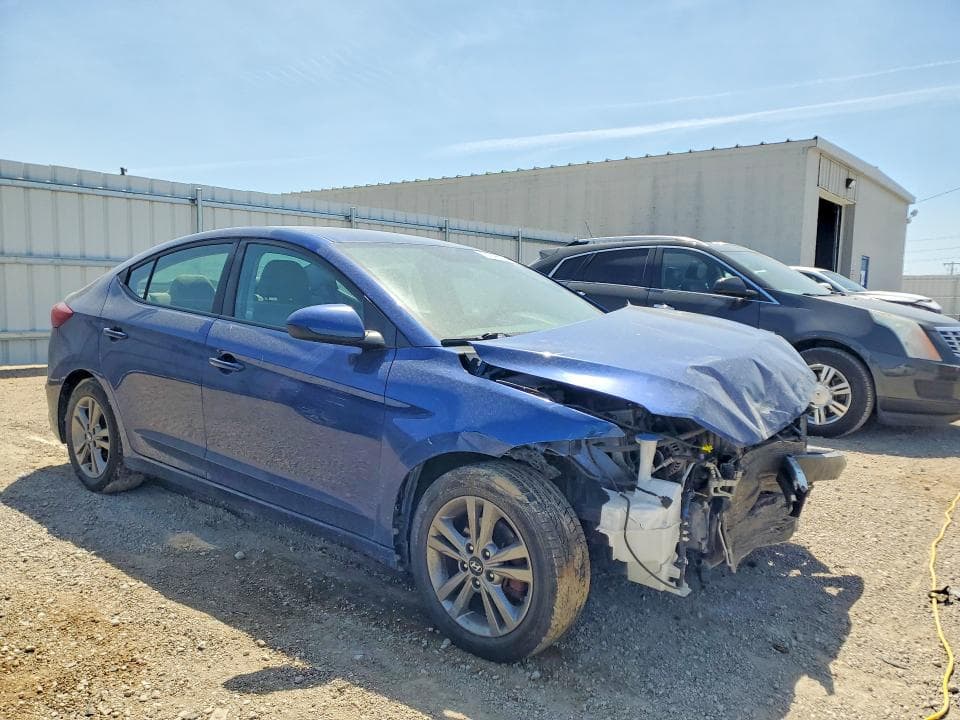 2017 HYUNDAI ELANTRA SE 4