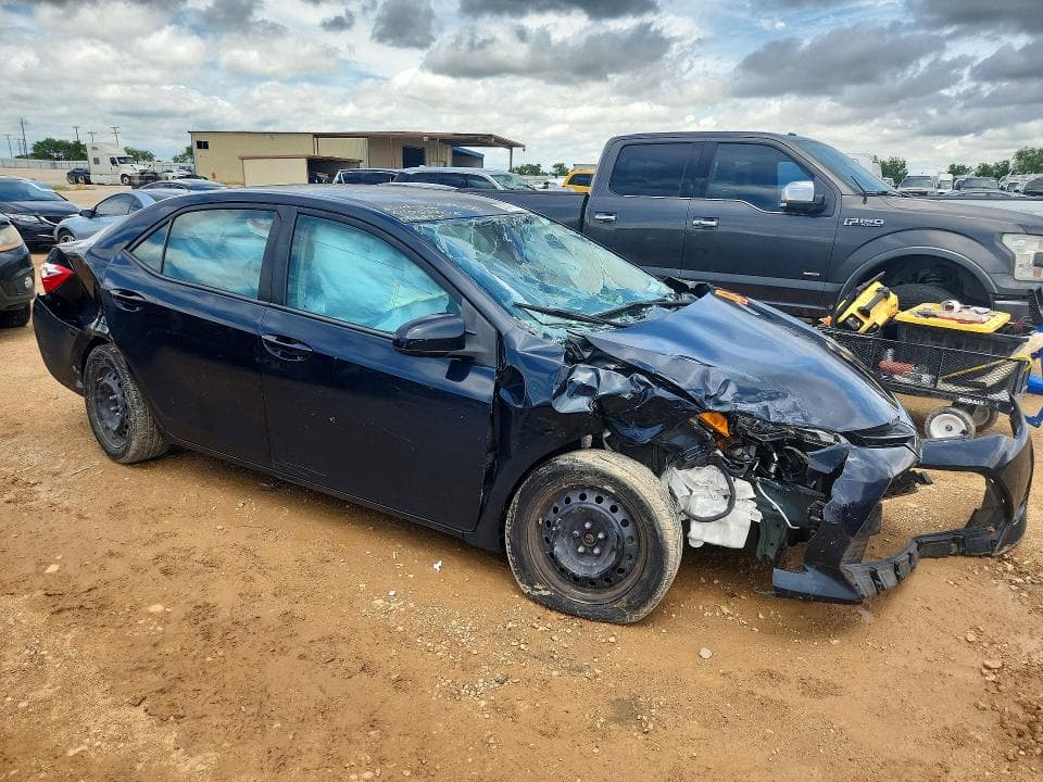 2018 TOYOTA COROLLA LE 4