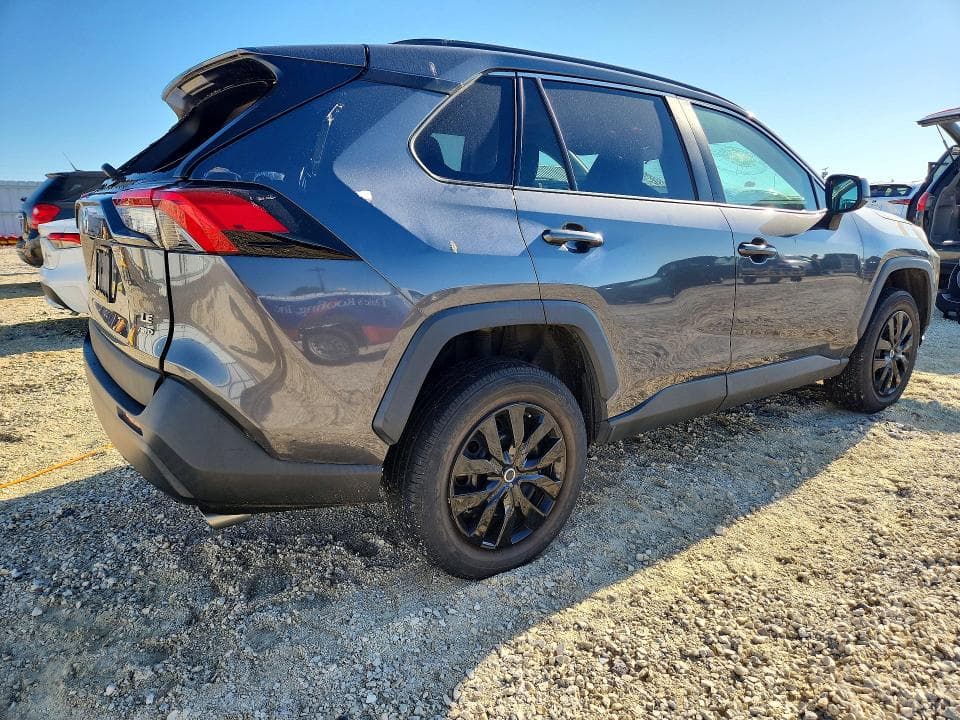 2021 TOYOTA RAV4 LE 3