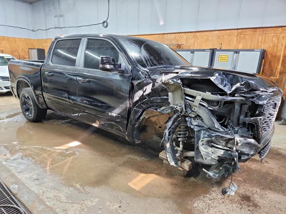 2025 RAM 1500 BIG HORN 4