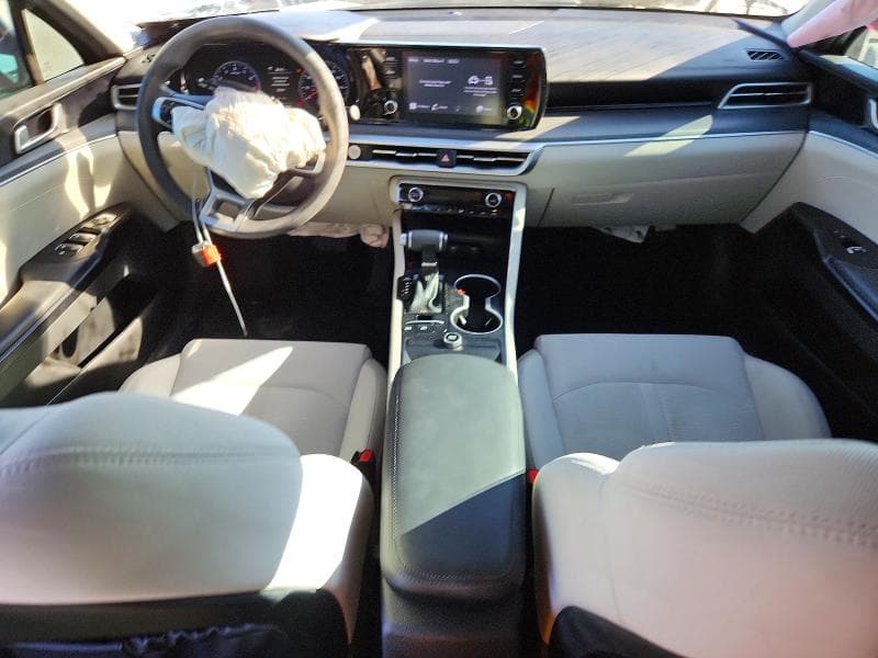 2022 KIA K5 LXS 8