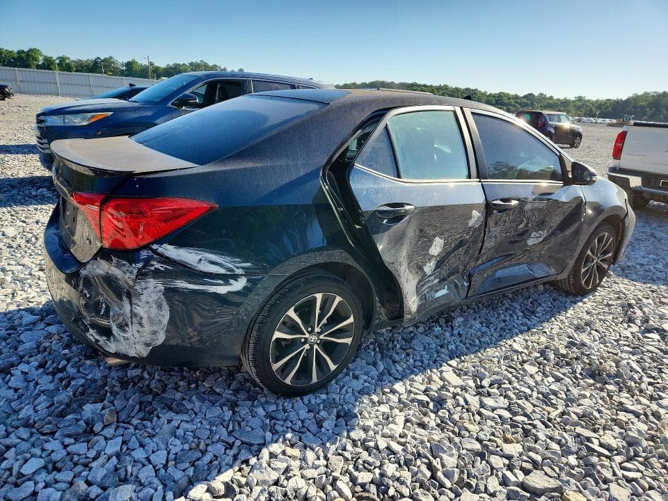 2018 TOYOTA COROLLA SE 3