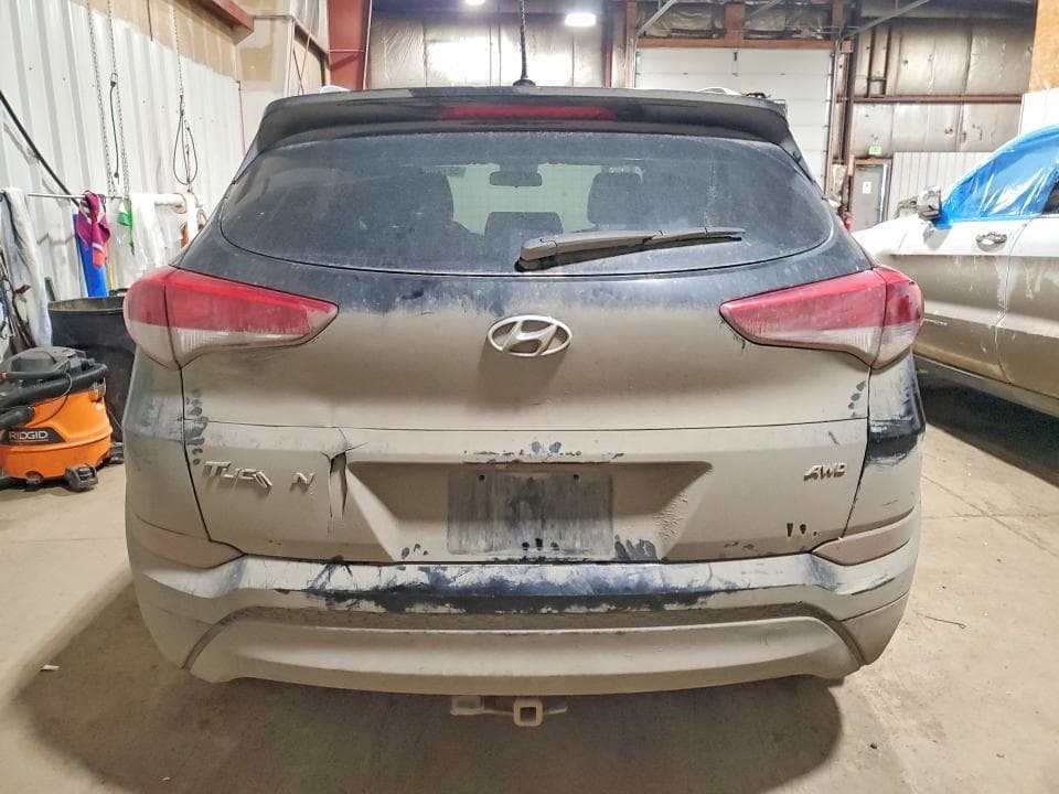 2017 HYUNDAI TUCSON SE 6
