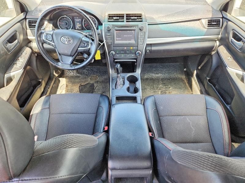 2017 TOYOTA CAMRY SE 8