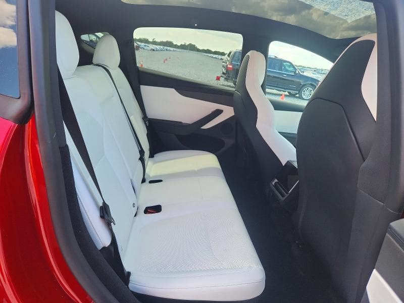 2026 TESLA MODEL Y 10