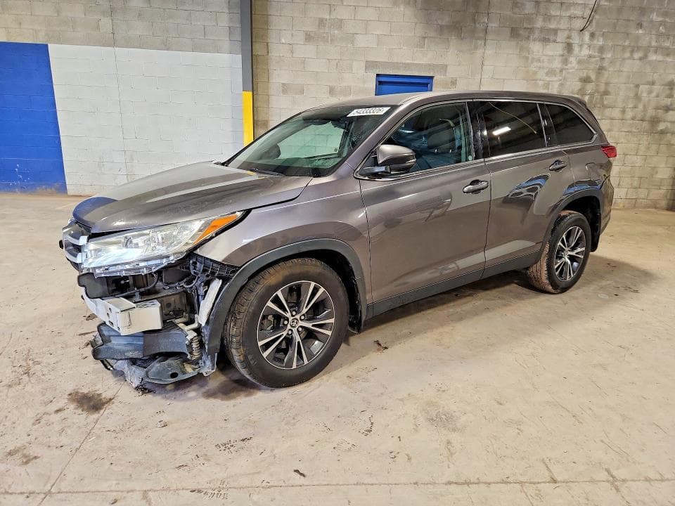 2019 TOYOTA HIGHLANDER LE - 1