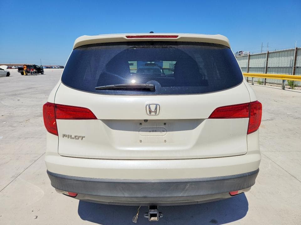 2017 HONDA PILOT EX 6